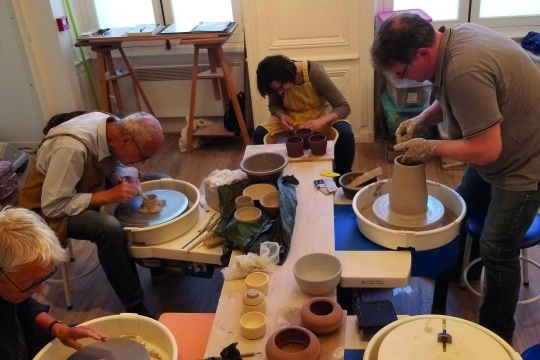 >Cours et stages poterie au tour